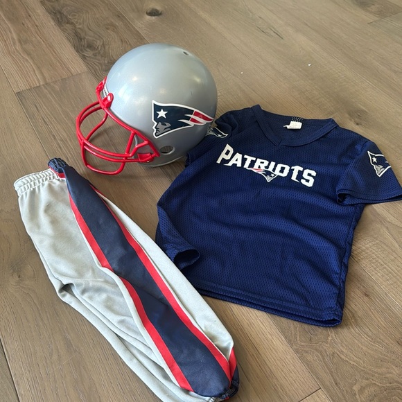 Patriots football dress up outfit, helmet, pants and shirt, size small - Picture 1 of 1